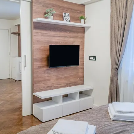 9 Nine - Luxury Apartments & Suites Belgrad Exterior foto